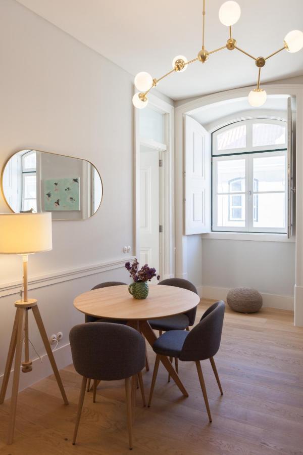 Flh Praca Rossio Bright Apartment Lisbon Bagian luar foto